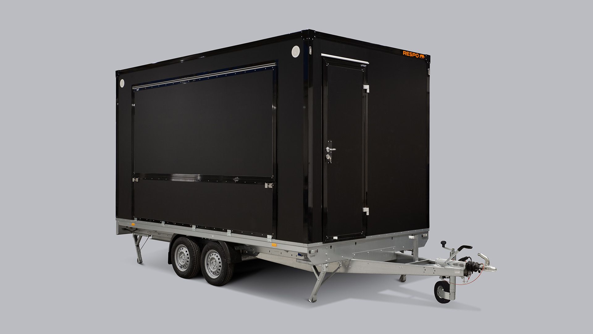 2000F412T222 Showroom Black